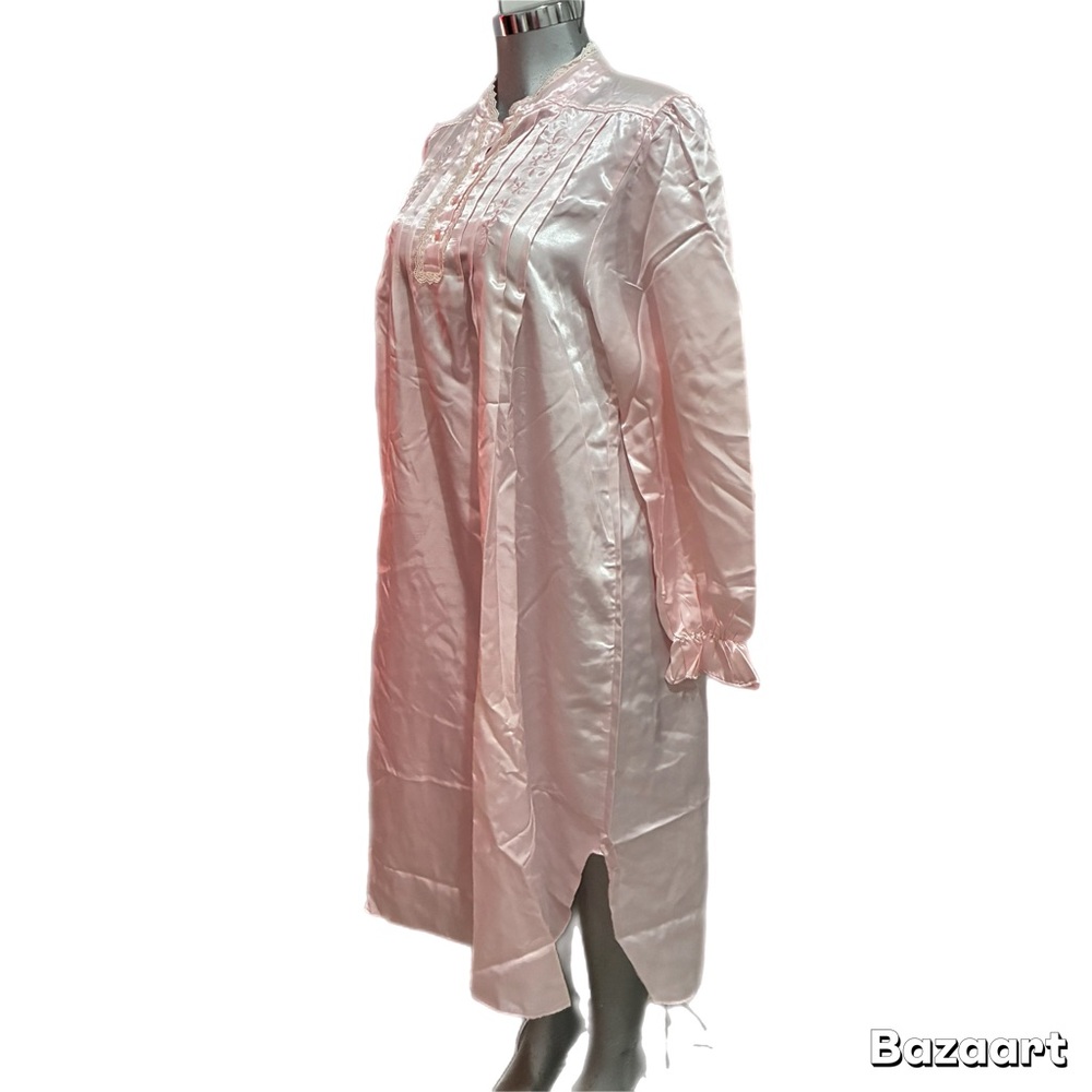 Delicates Vintage Soft Pink Satin Nightgown Cottagecore Sleepwear Nighty Medium